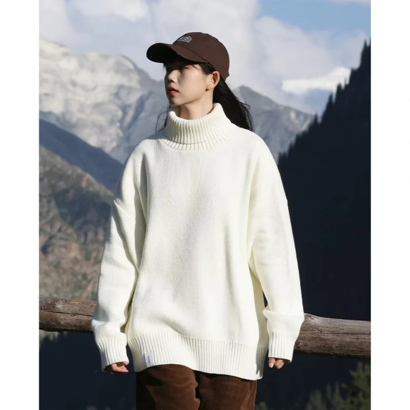 Damen Oversize-Rollkragenpullover aus weichem Baumwollmix mit gerippten Bündchen und verlängertem Saum Nord Taschen