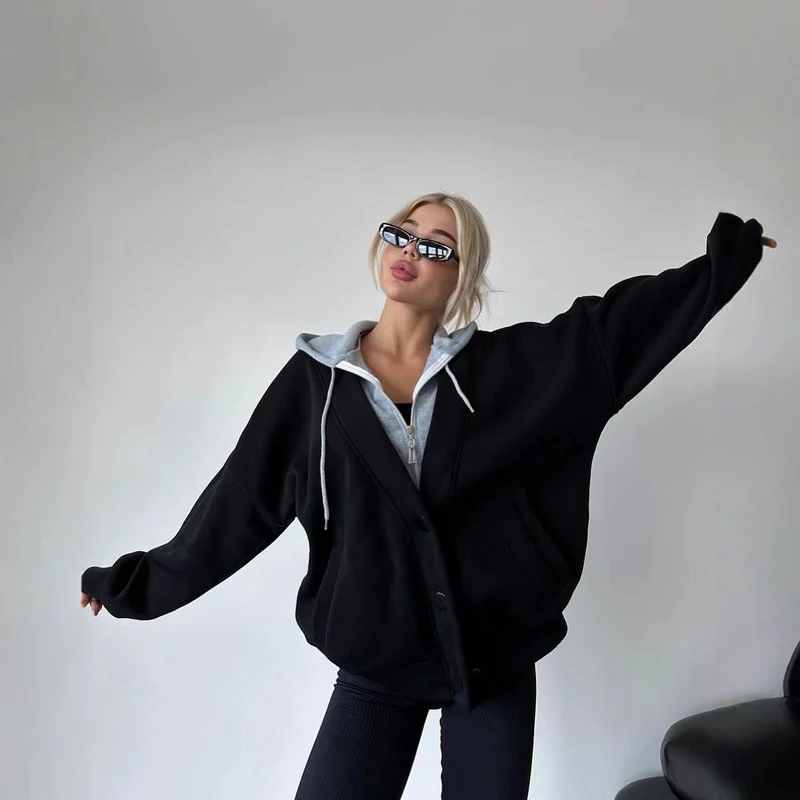 Damen Oversized Kapuzenjacke mit Druckknopfverschluss und Eingrifftaschen Nord Taschen