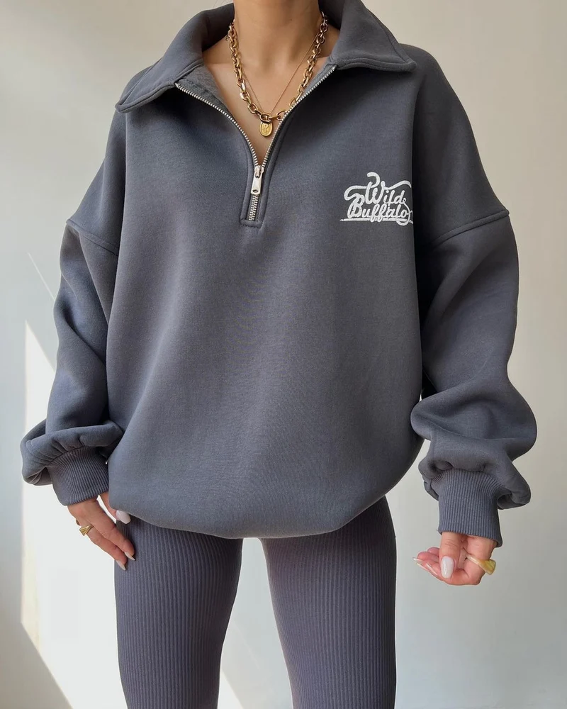 Damen Oversized Halbzip-Sweatshirt mit Stehkragen und gesticktem Logo Nord Taschen