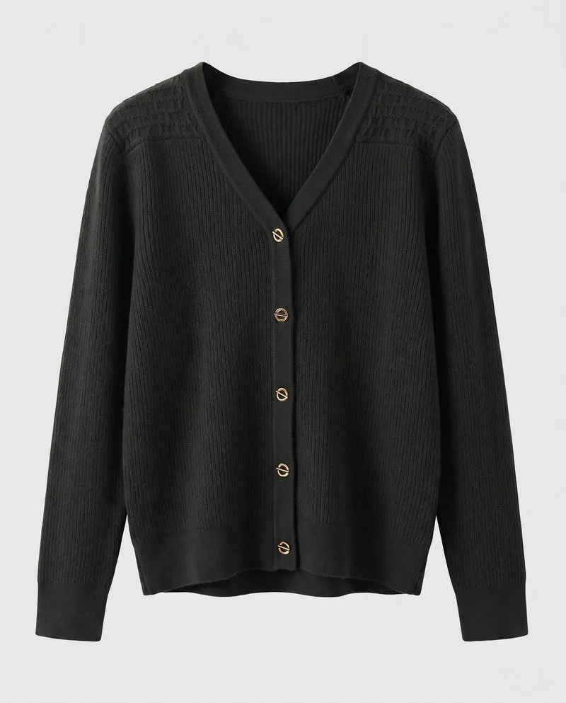 Damen Feinstrick-Cardigan mit V-Ausschnitt und goldenen Schmuckknöpfen Nord Taschen