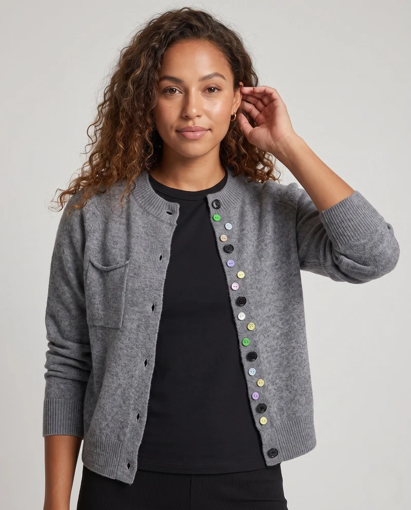 Damen Feinstrick-Cardigan mit bunter Knopfleiste und feinem Rippbund Nord Taschen