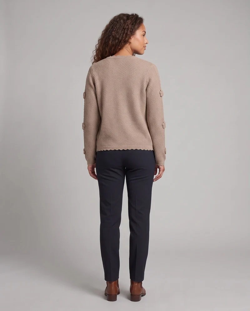 Damen Feinstrick-Cardigan mit Ajourstruktur, gehäkelten Blumen und dekorativer Knopfleiste Nord Taschen