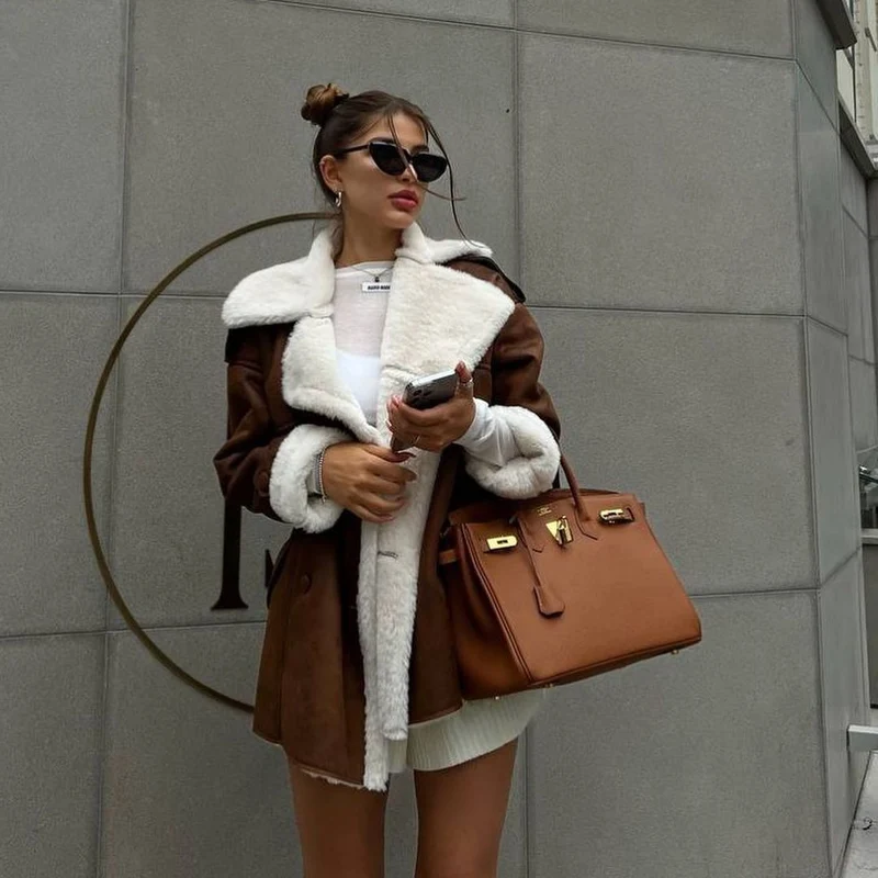 Damen Oversized Fliegerjacke aus Lammfellimitat mit Doppelreihiger Knopfleiste Nord Taschen