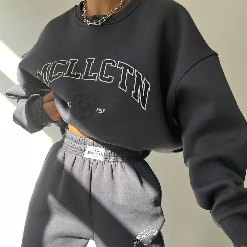 Damen Oversized College-Sweatshirt und High-Waist-Jogger-Set aus French-Terry Nord Taschen