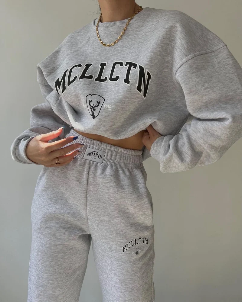 Damen Oversized College-Sweatshirt und High-Waist-Jogger-Set aus French-Terry Nord Taschen