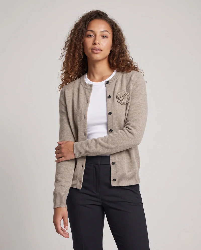 Damen Feiner Kaschmir‑Look Knopfcardigan mit Zierblüte und geripptem Saum Nord Taschen