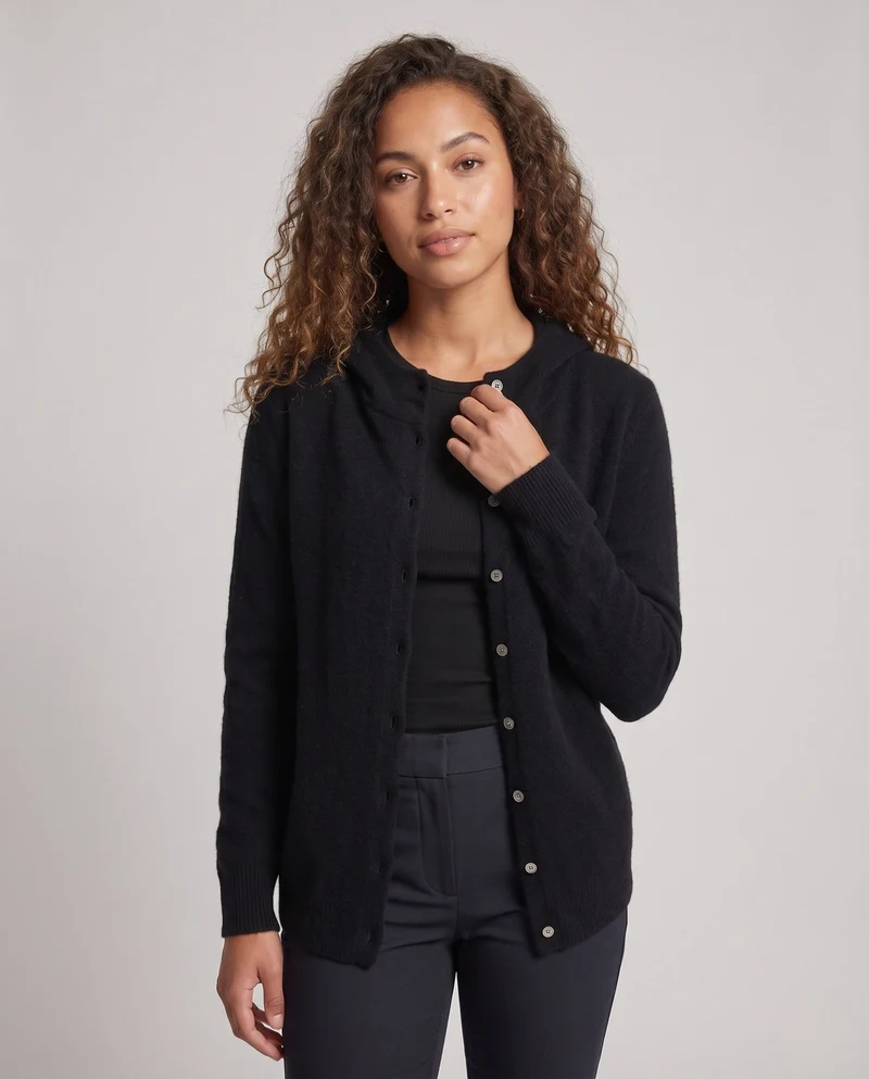 Damen Kapuzen‑Strickjacke mit durchgehender Knopfleiste und kastiger Oversize‑Silhouette Nord Taschen