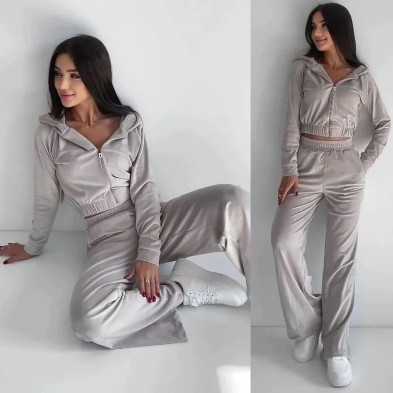 Damen Cropped Velours-Loungewear-Set mit Reißverschluss, Kapuze und High-Waist Jogpant Nord Taschen