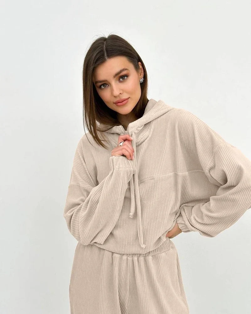 Damen Cordstoff Loungewear-Set mit Kapuzenpullover und Jogginghose Nord Taschen