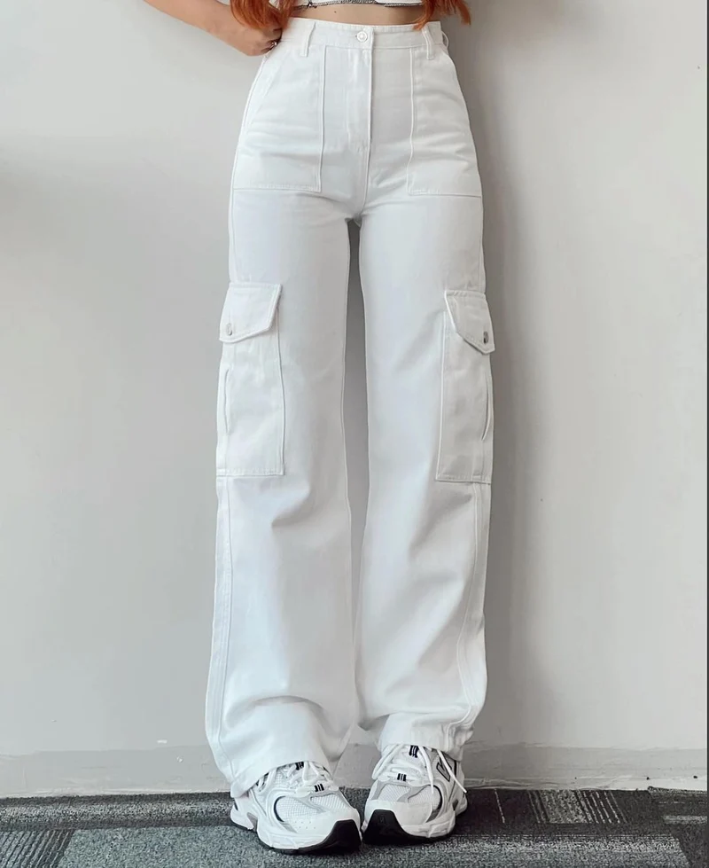 Damen Cargohose mit hoher Taille, geradem Bein und aufgesetzten Pattentaschen Nord Taschen