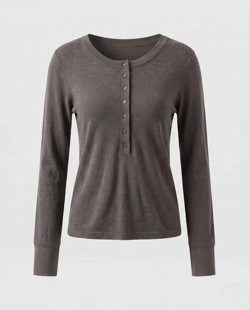 Damen Feines Langarm-Henley aus Feinstrick mit knöpfbarer Mittelblende und schmaler Passform Nord Taschen