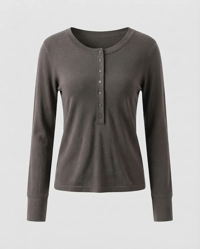 Damen Feines Langarm-Henley aus Feinstrick mit knöpfbarer Mittelblende und schmaler Passform Nord Taschen