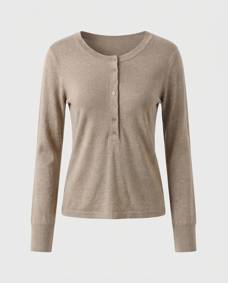 Damen Feines Langarm-Henley aus Feinstrick mit knöpfbarer Mittelblende und schmaler Passform Nord Taschen