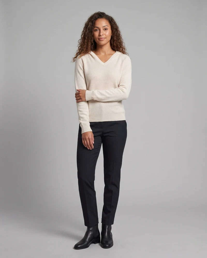 Damen Feiner Wollmix-Pullover mit sanftem V-Ausschnitt und kaschmirähnlicher Weichheit Nord Taschen