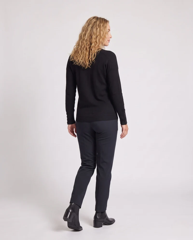 Damen Feiner V‑Ausschnittpullover in Kaschmir‑Optik mit schmaler Schulterpartie Nord Taschen