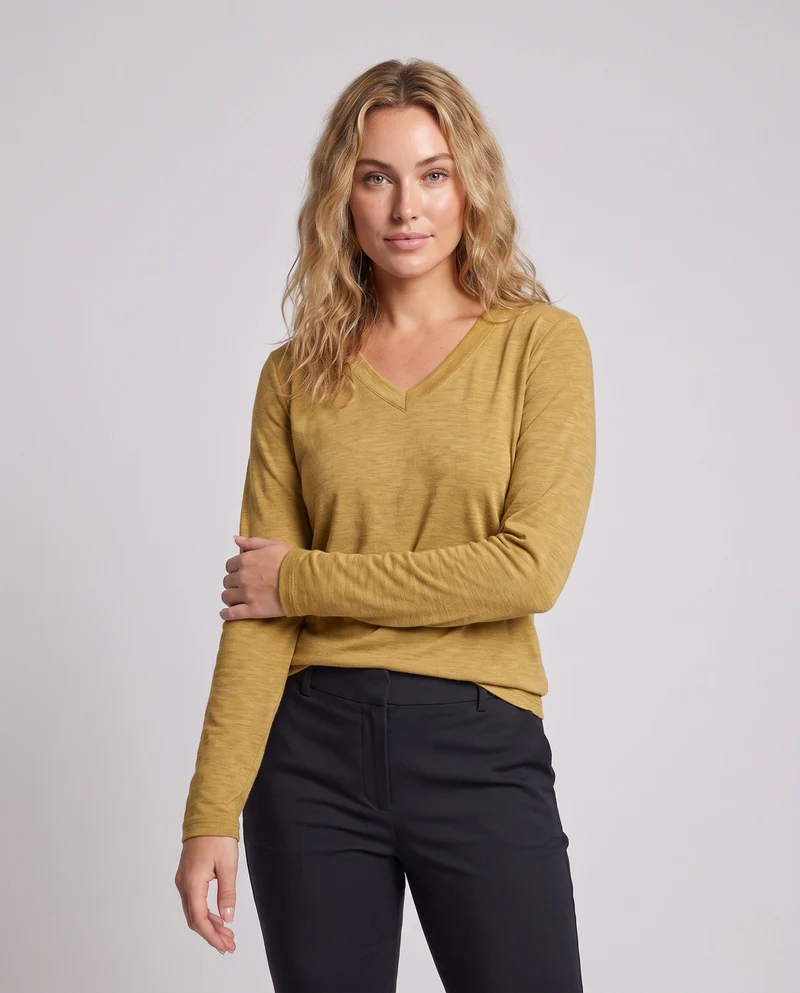 Damen Feiner V-Ausschnitt-Feinstrickpullover mit fließender Silhouette Nord Taschen