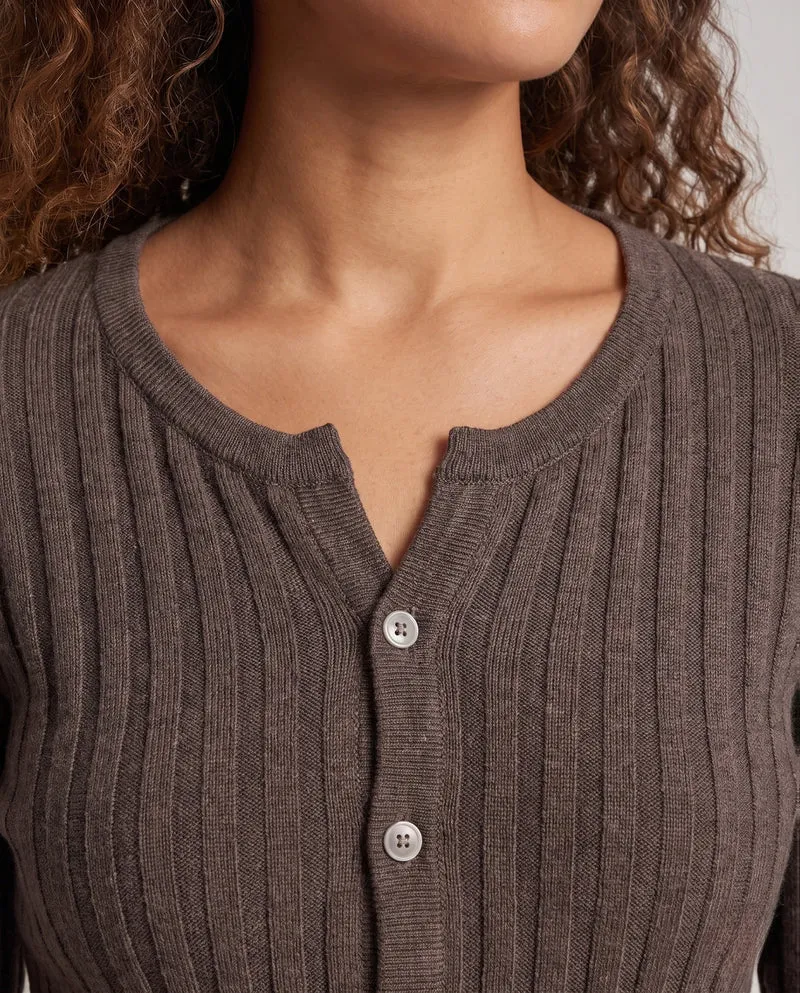 Damen Feiner gerippter Knopfcardigan mit kaschmirähnlicher Haptik und taillierter Silhouette Nord Taschen