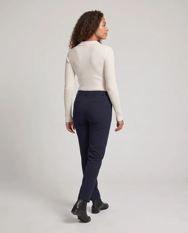 Damen Feiner gerippter Langarmpullover mit flachem Hemdkragen Nord Taschen