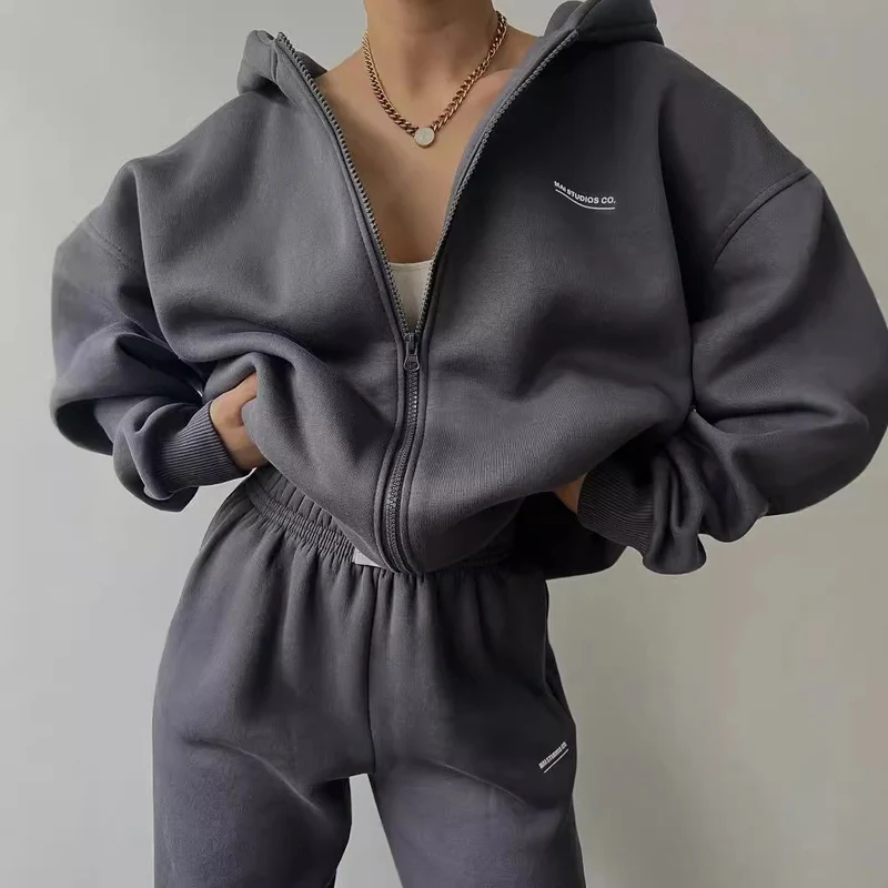 Damen Oversize Kapuzen-Sweatjacke mit Reißverschluss und High-Waist Jogginghose Set Nord Taschen