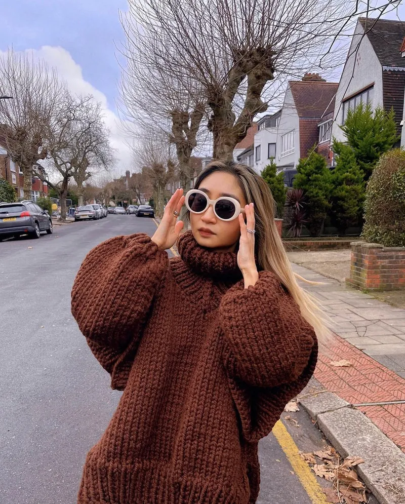 Damen Oversize Grobstrickpullover mit hohem Rollkragen Nord Taschen