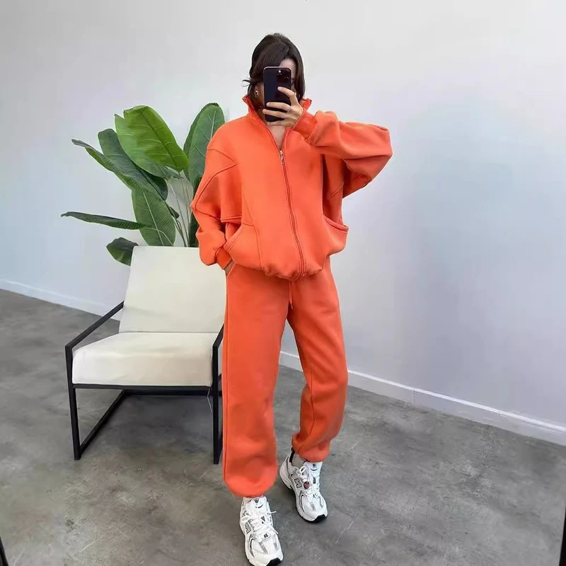 Damen Oversize Fleece-Set mit Reißverschlussjacke und weiten Jogginghosen Nord Taschen