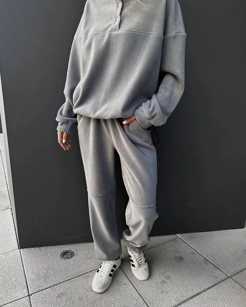 Damen Oversize-Fleece-Set mit Henley-Kragen und weicher Jogginghose Nord Taschen