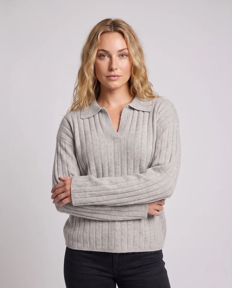 Damen Grobgerippter Wollmix-Pullover mit Polokragen und weiten Ärmeln Nord Taschen