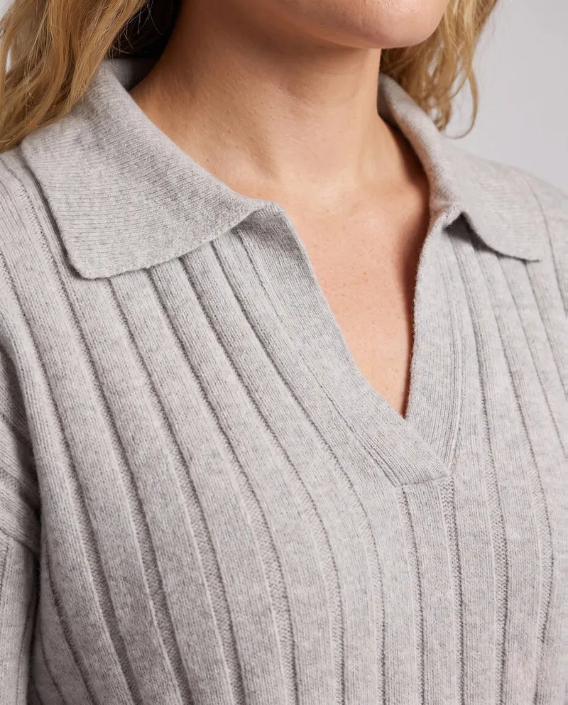 Damen Grobgerippter Wollmix-Pullover mit Polokragen und weiten Ärmeln Nord Taschen