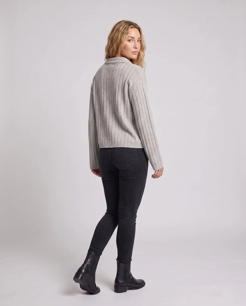 Damen Grobgerippter Wollmix-Pullover mit Polokragen und weiten Ärmeln Nord Taschen