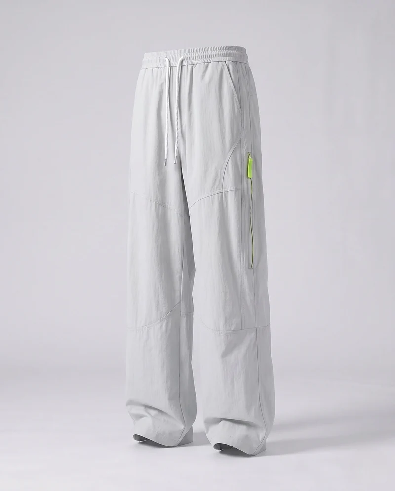Herren Weite Baggy-Freizeithose mit Tunnelzug, Reißverschluss-Cargotaschen & markanten Teilungsnähten Nord Taschen