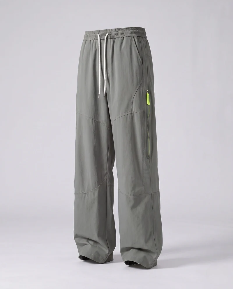 Herren Weite Baggy-Freizeithose mit Tunnelzug, Reißverschluss-Cargotaschen & markanten Teilungsnähten Nord Taschen