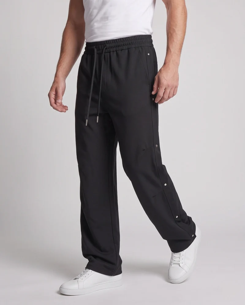 Herren Weit geschnittene Tech-Cargo-Hose mit Tunnelzug, Druckknopf‑Partien & Utility‑Paneelen Nord Taschen