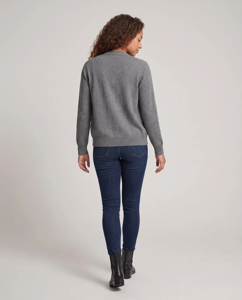 Damen Feiner V-Ausschnitt-Cardigan aus softem Wollmix mit Kontrastnaht Nord Taschen