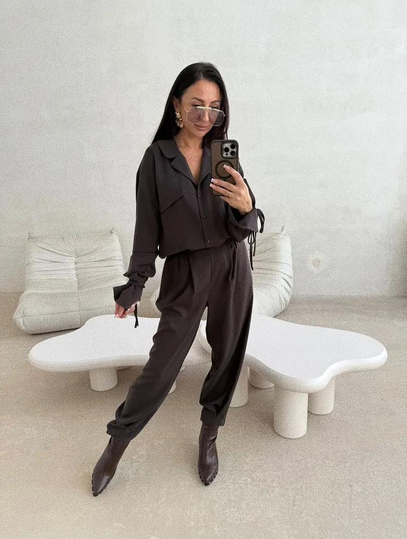 Damen Zweiteiliges Loungewear-Set mit Oversized-Bluse, Pattentaschen, Kordelmanschetten und hochtaillierter Jogpant Nord Taschen