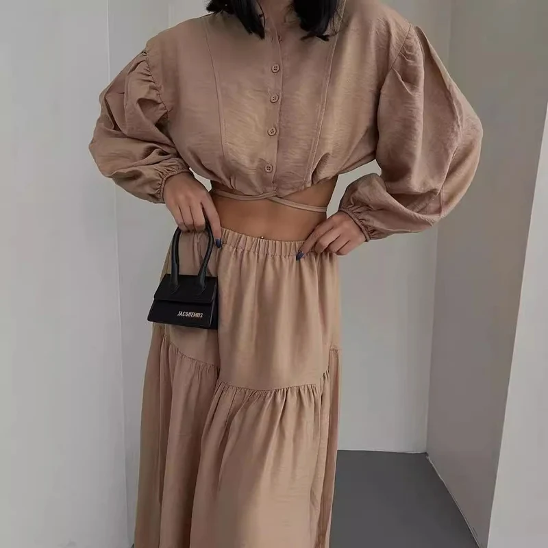 Damen Zweiteiliges Boho-Set mit Cropped-Bluse und Maxirock mit Schlitz Nord Taschen