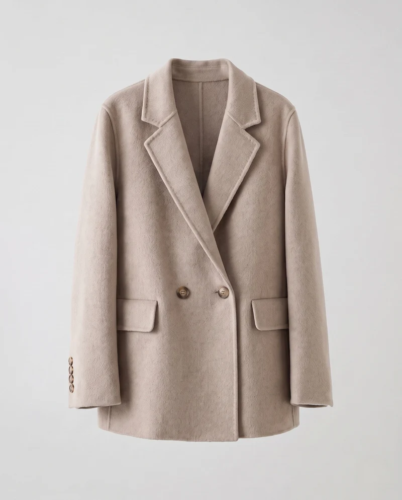 Damen Eleganter Kurzmantel im Blazerstil mit Notch‑Revers und aufgesetzten Patten‑Taschen Nord Taschen