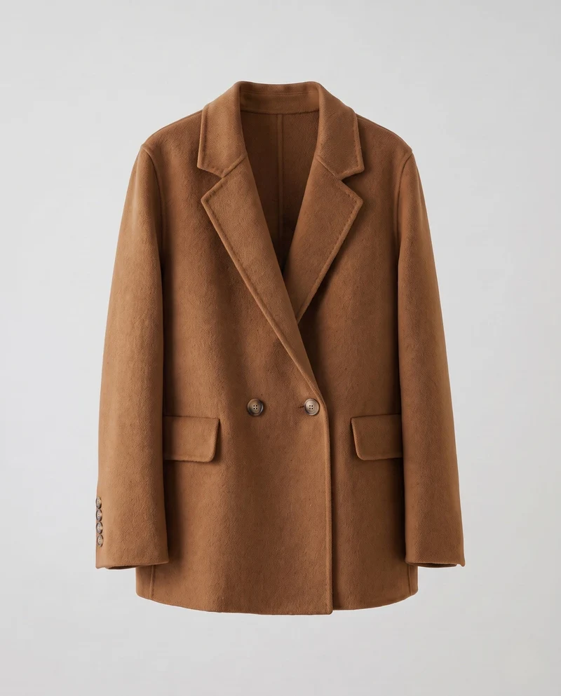 Damen Eleganter Kurzmantel im Blazerstil mit Notch‑Revers und aufgesetzten Patten‑Taschen Nord Taschen
