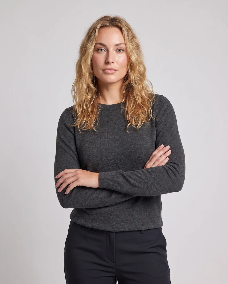 Damen Eleganter Feinstrick-Rundhals-Pullover mit Angora-Optik und verlängerten Bündchen Nord Taschen