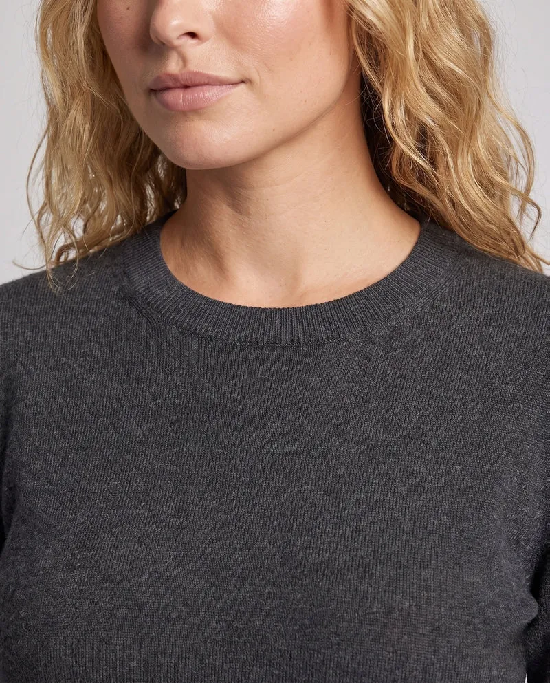 Damen Eleganter Feinstrick-Rundhals-Pullover mit Angora-Optik und verlängerten Bündchen Nord Taschen