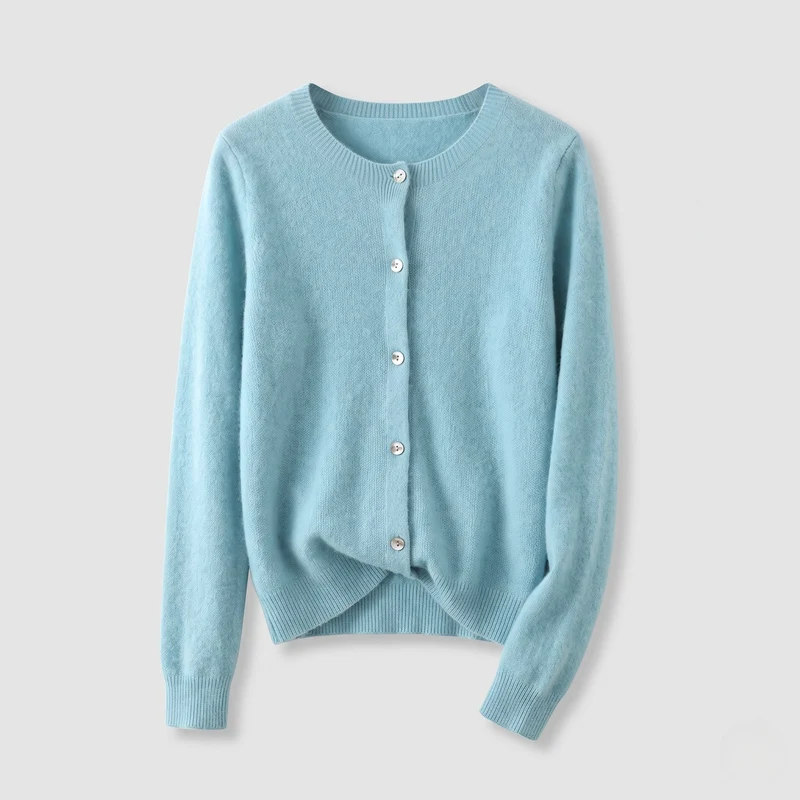 Damen Eleganter Kurzknopf-Cardigan aus flauschigem Feinstrick mit Perlmuttknöpfen Nord Taschen