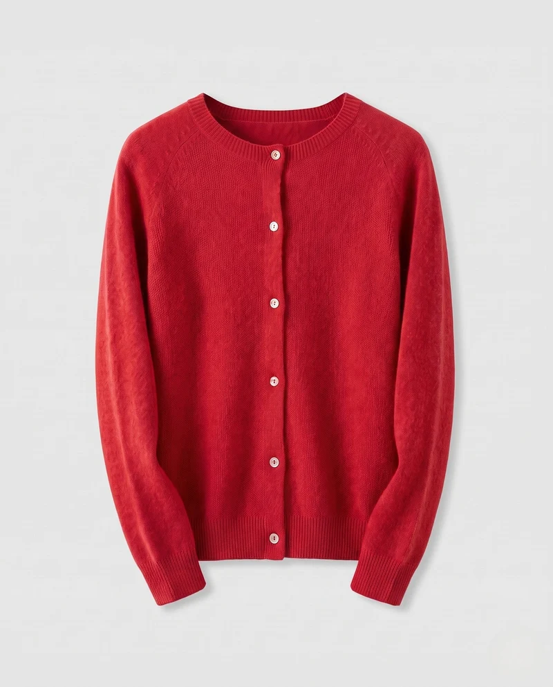 Damen Eleganter Kurzknopf-Cardigan aus flauschigem Feinstrick mit Perlmuttknöpfen Nord Taschen