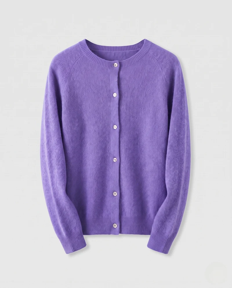 Damen Eleganter Kurzknopf-Cardigan aus flauschigem Feinstrick mit Perlmuttknöpfen Nord Taschen