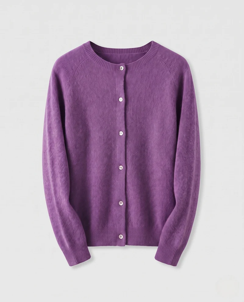 Damen Eleganter Kurzknopf-Cardigan aus flauschigem Feinstrick mit Perlmuttknöpfen Nord Taschen