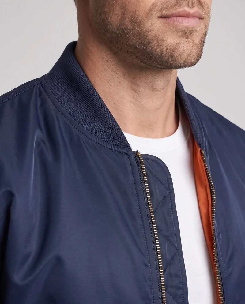 Herren Oversized Bomberjacke im MA‑1 Stil mit Utility-Ärmeltasche & gerippten Bündchen Nord Taschen