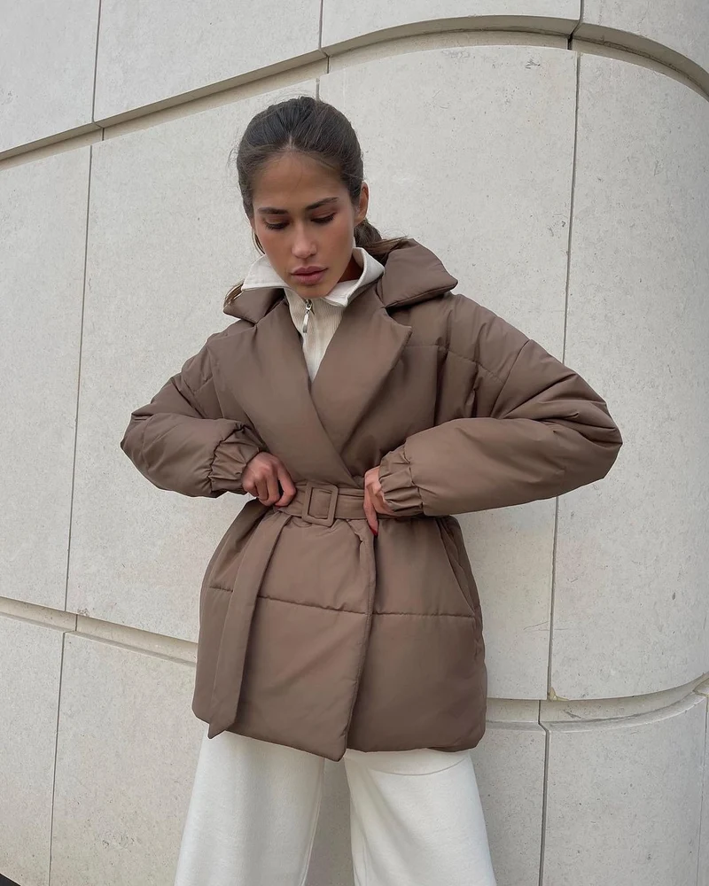 Damen Wattierte Taillierte Steppjacke mit Gürtel und Kapuze Nord Taschen
