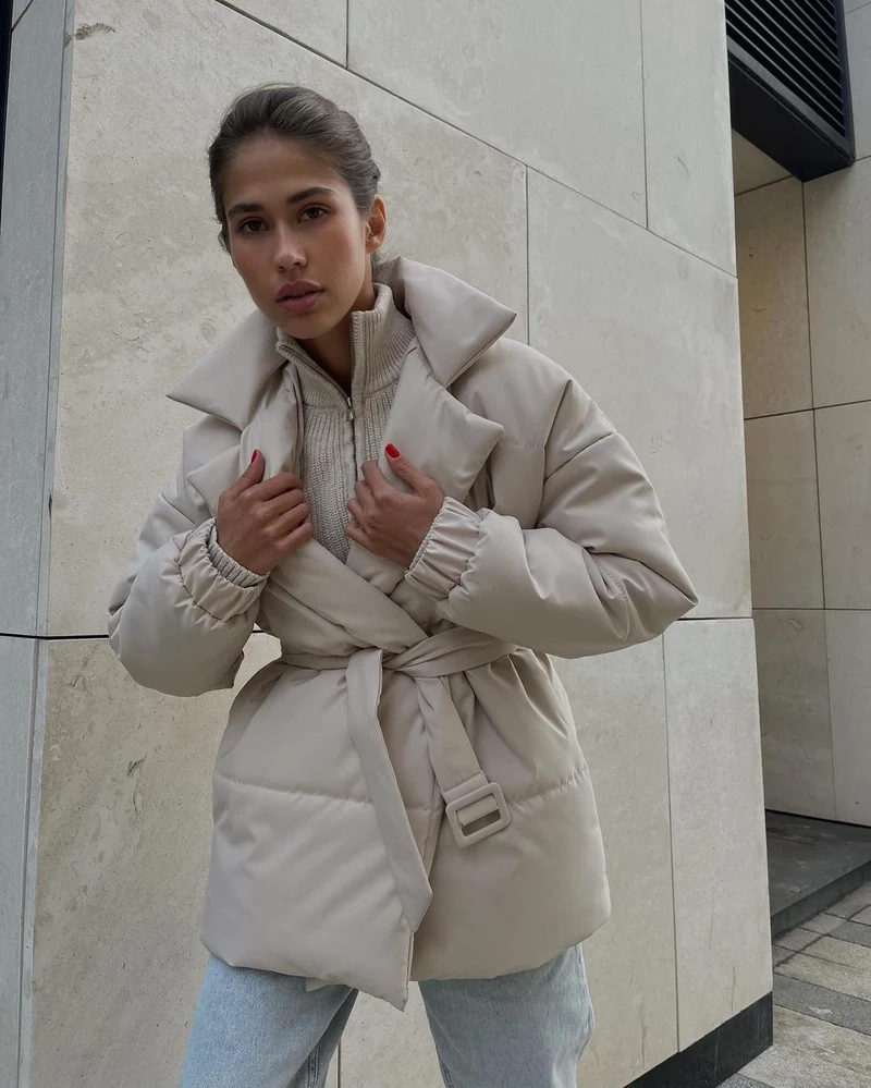 Damen Wattierte Taillierte Steppjacke mit Gürtel und Kapuze Nord Taschen