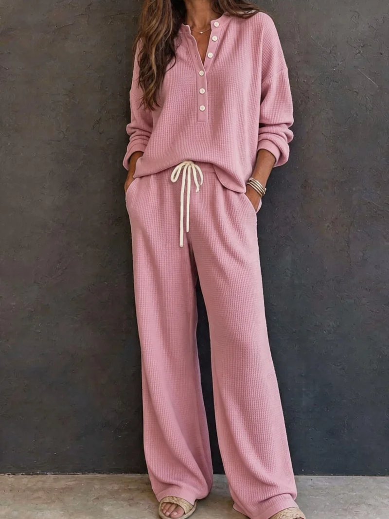 Damen Waffelstrick-Loungewear-Set mit Henley-Oberteil, Kordelbund und weiter Palazzo-Hose Nord Taschen