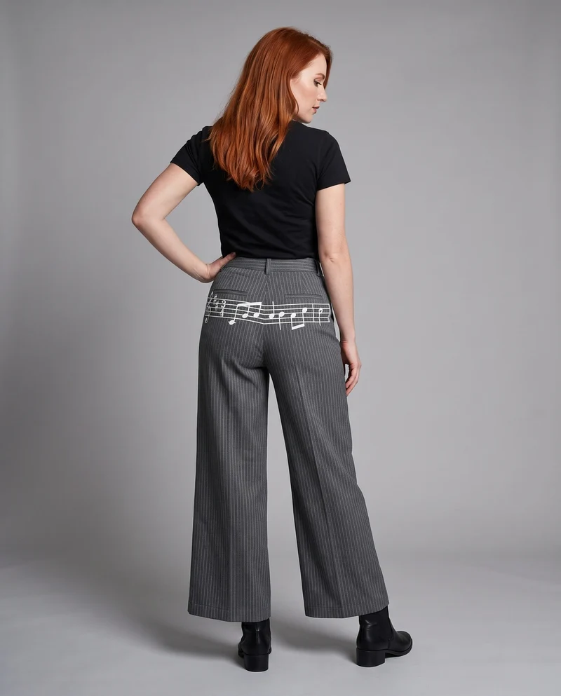 Damen Weitgeschnittene Streifenhose mit musikalischem Druck Nord Taschen
