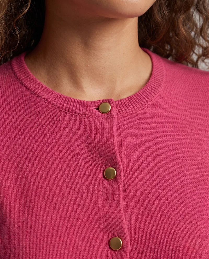 Damen Boxy-Knopfcardigan aus feinem Strick mit goldschimmernden Schmuckknöpfen und gerippten Abschlüssen Nord Taschen
