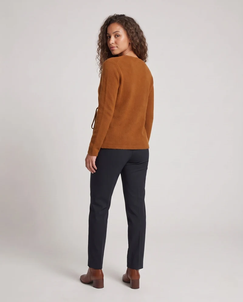 Damen Asymmetrische Wickel‑Strickjacke mit V‑Ausschnitt und seitlicher Kordelbindung Nord Taschen